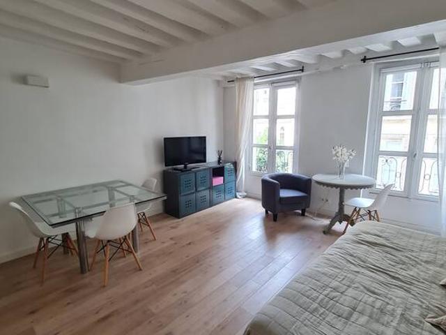 Location Appartement Rue de Seine, Paris