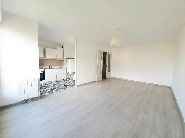 Location Appartement Rue de Stalingrad, Grenoble