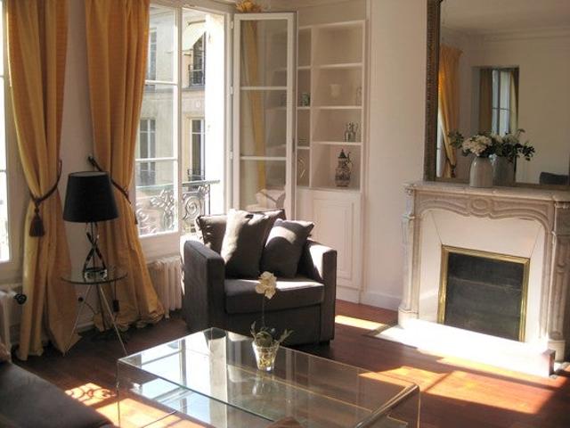 Location Appartement Rue de Surène, Paris