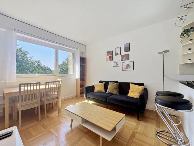 Location Appartement Rue de Suresnes, Garches