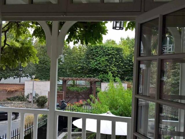 Location Appartement Rue de Suresnes, Garches