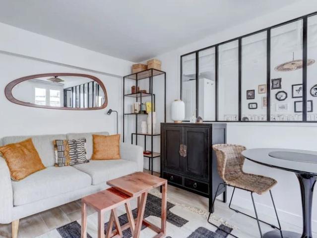 Location Appartement Rue de Poitou, Paris