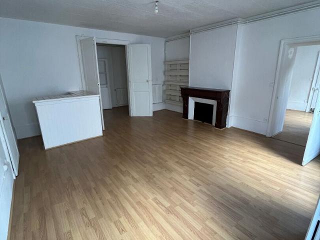 Location Appartement Rue de Paris, Moulins