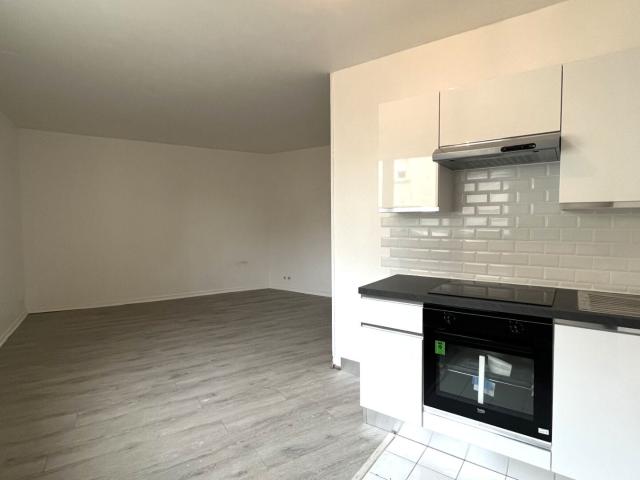 Location Appartement Rue de Paris, Noailles