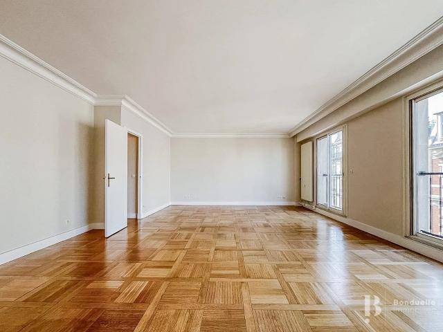 Location Appartement Rue de Prony, Paris