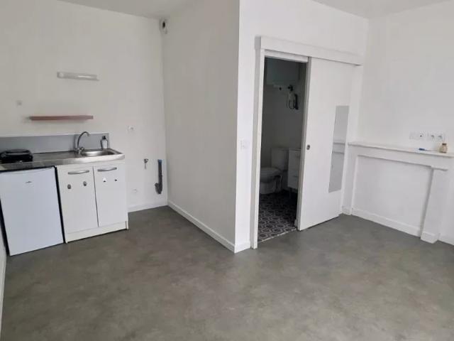 Location Appartement Rue de Rochereuil, Poitiers