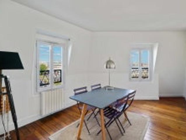 Location Appartement Rue de Rome, Paris