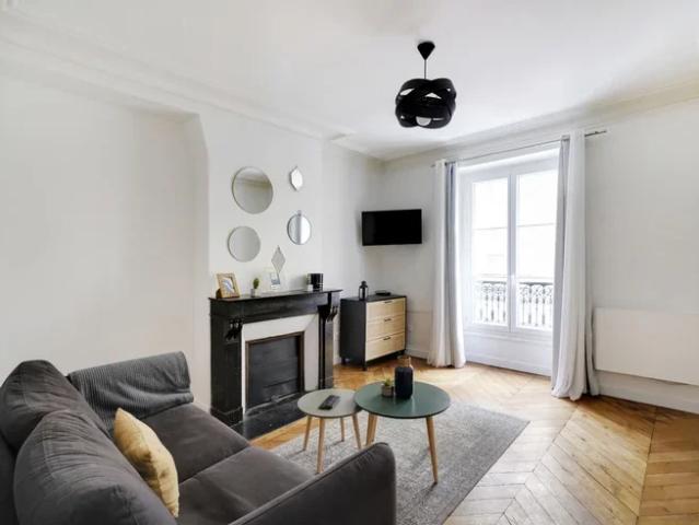 Location Appartement Rue de Rome, Paris