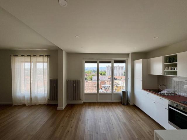 Location Appartement Rue de Reutlingen, Roanne