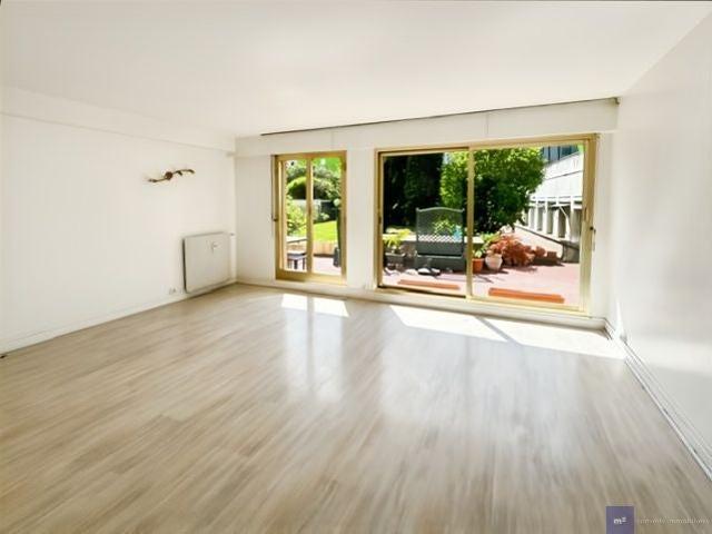 Location Appartement Rue de Rennes, Paris