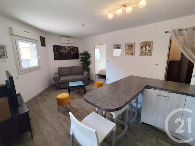 Location Appartement Rue de Rivarol, Nîmes