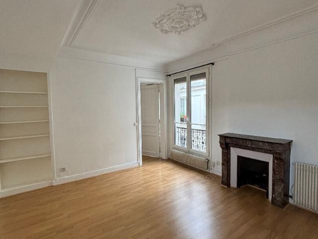 Location Appartement Rue de Rivoli, Paris