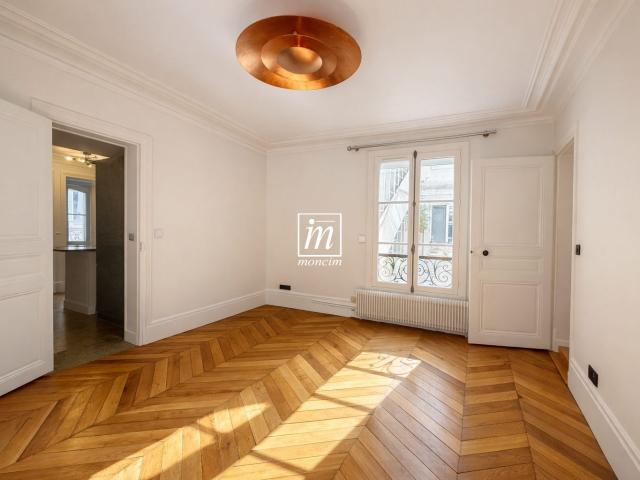 Location Appartement Rue de Rigny, Paris