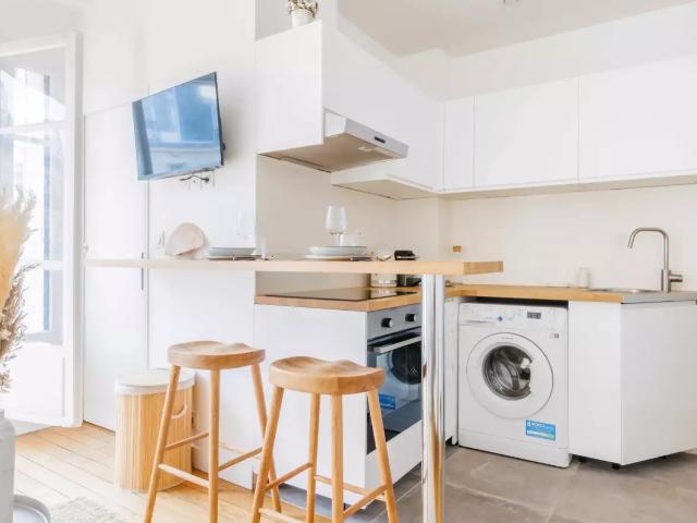 Location Appartement Rue de Tocqueville, Paris