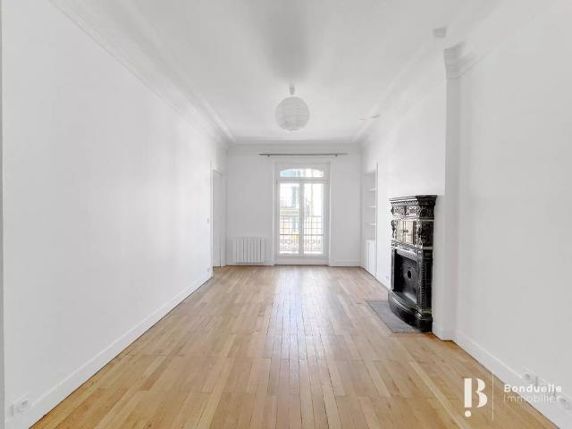 Location Appartement Rue de Tocqueville, Paris