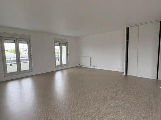 Location Appartement Rue de Tambour, Reims