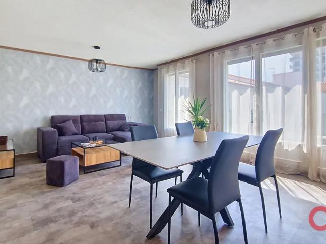 Location Appartement Rue de Théza, Perpignan