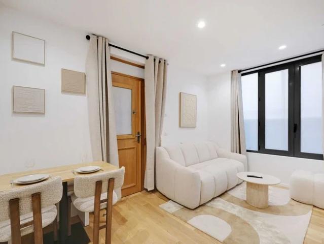 Location Appartement Rue de Tracy, Paris