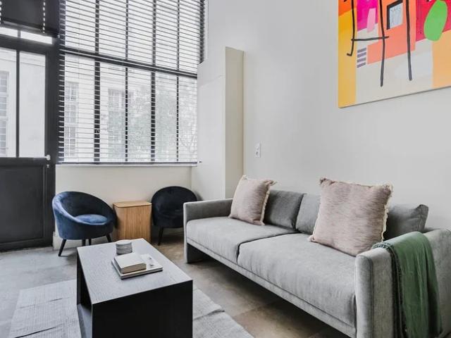 Location Appartement Rue de Turenne, Paris
