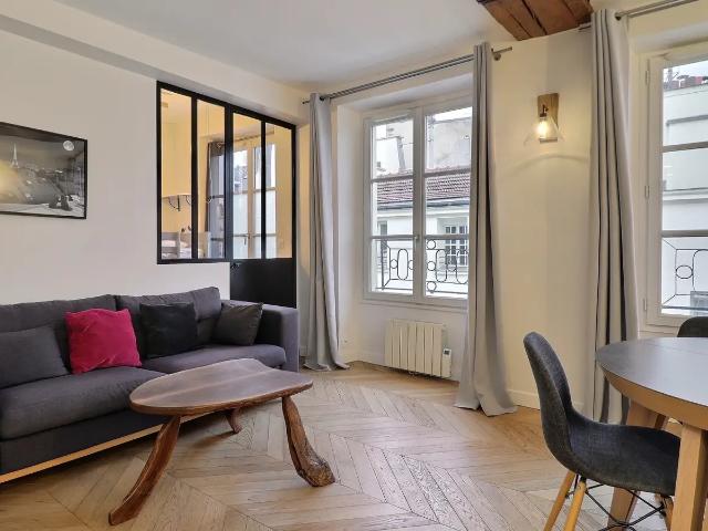 Location Appartement Rue de Turenne, Paris