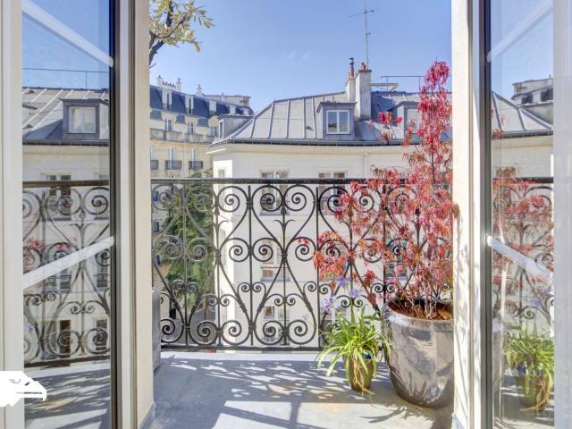 Location Appartement Rue Froissart, Paris