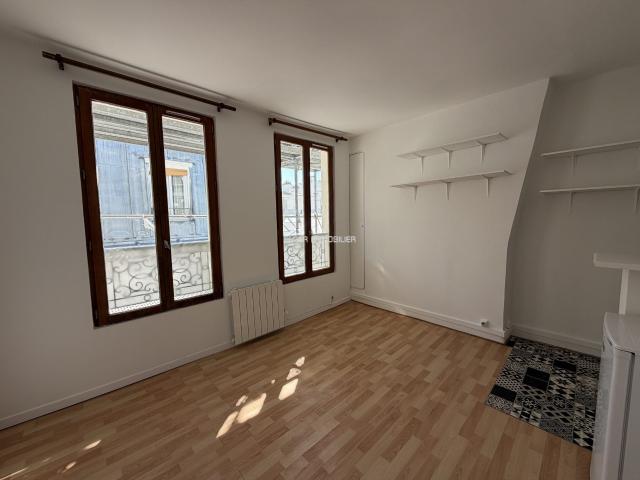 Location Appartement Rue de Vaucouleurs, Paris