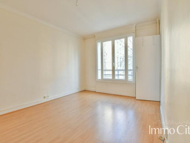 Location Appartement Rue de Vaugirard, Paris