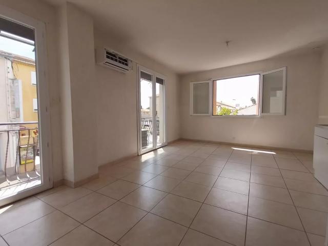 Location Appartement Rue de Verdun, Vias
