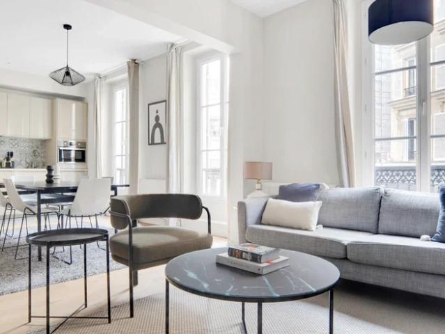 Location Appartement Rue de Vintimille, Paris