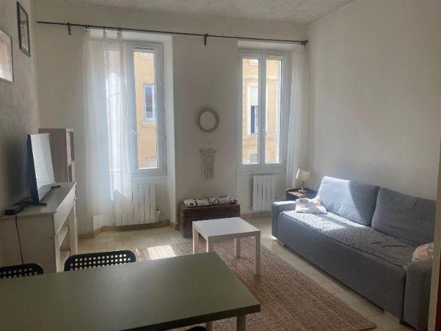 Location Appartement Rue Decazes, Marseille