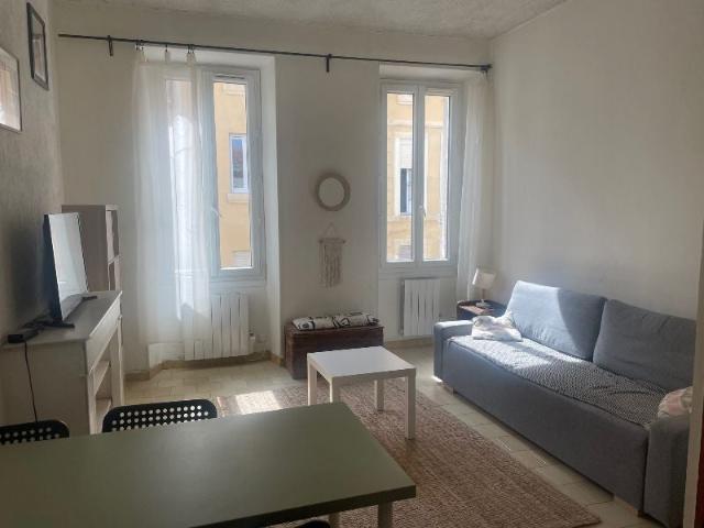 Location Appartement Rue Decazes, Marseille