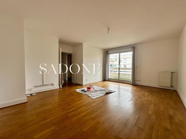 Location Appartement Rue Deguingand, Levallois Perret