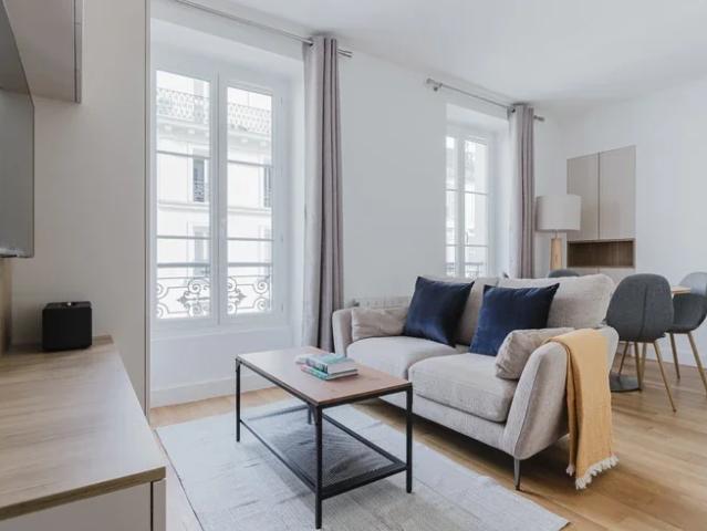 Location Appartement Rue Delambre, Paris