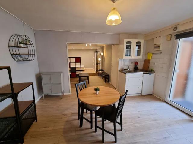 Location Appartement Rue Demolombe, Caen