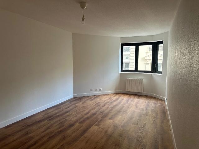 Location Appartement Rue Denfert Rochereau, Grenoble