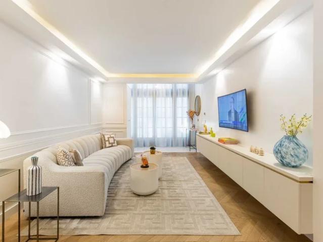 Location Appartement Rue Denis Poisson, Paris