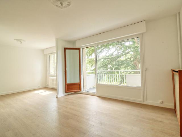 Location Appartement Rue des Mûres, Antony