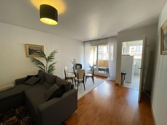 Location Appartement Rue des Murs, Reims
