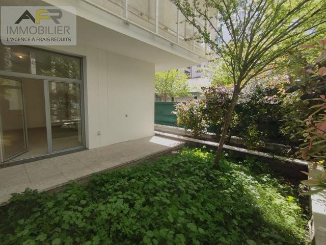 Location Appartement Rue des Mariniers, Paris