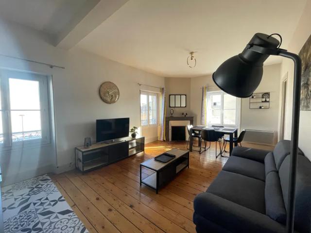Location Appartement Rue des Martyrs, Agen
