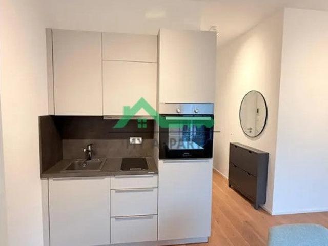 Location Appartement Rue des Martyrs, Paris