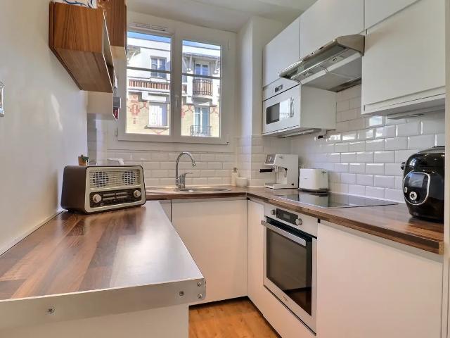 Location Appartement Rue des Meuniers, Paris