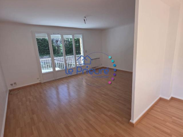 Location Appartement Rue des Minimes, La Clayette