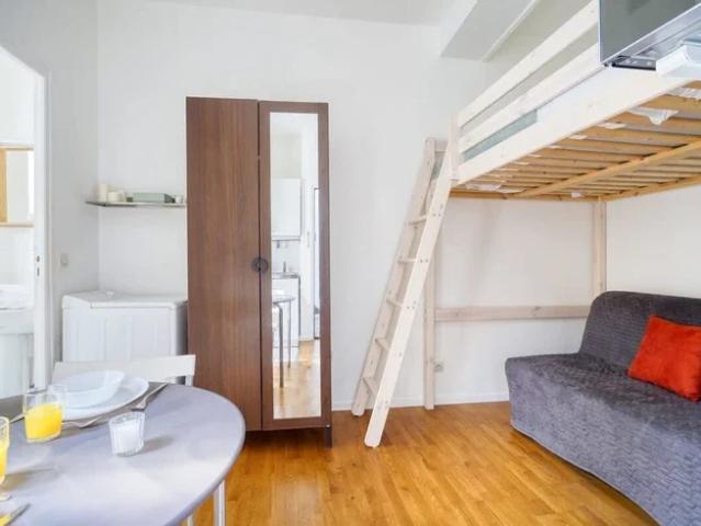 Location Appartement Rue des Moines, Paris
