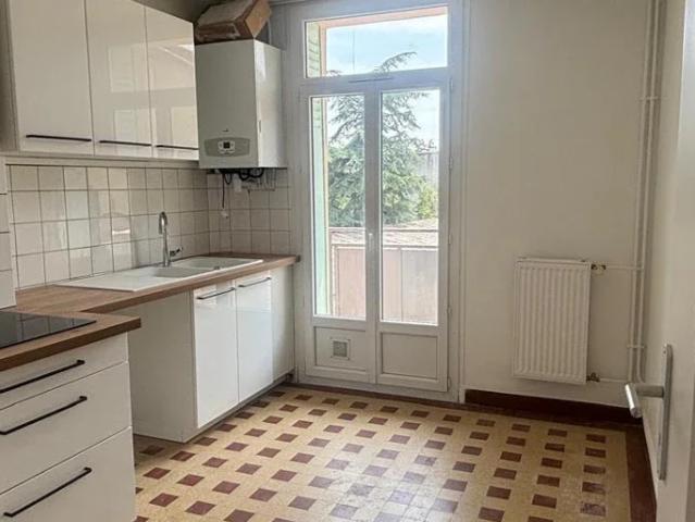 Location Appartement Rue des Moulins, Valence