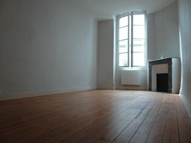Location Appartement Rue des Augustins, Bordeaux