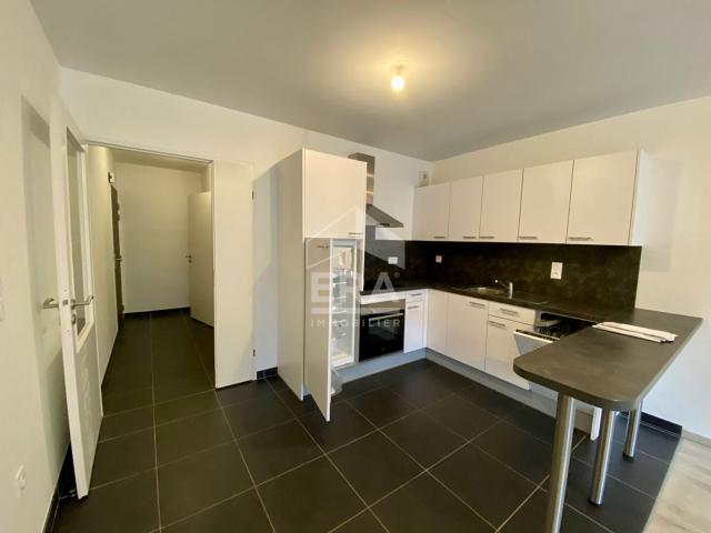 Location Appartement Rue des Augustins, Reims