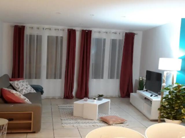 Location Appartement Rue des Aventures, Lunel