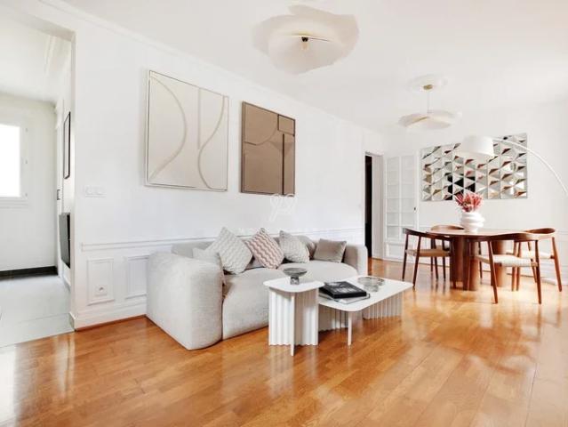 Location Appartement Rue des Acacias, Paris