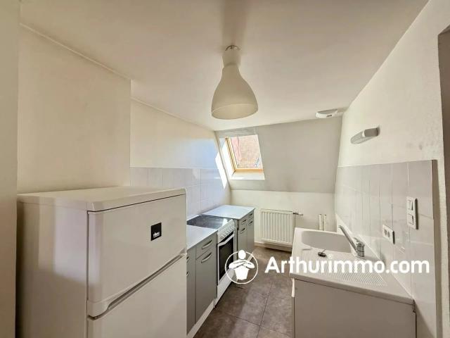 Location Appartement Rue des Alisiers, Argiésans